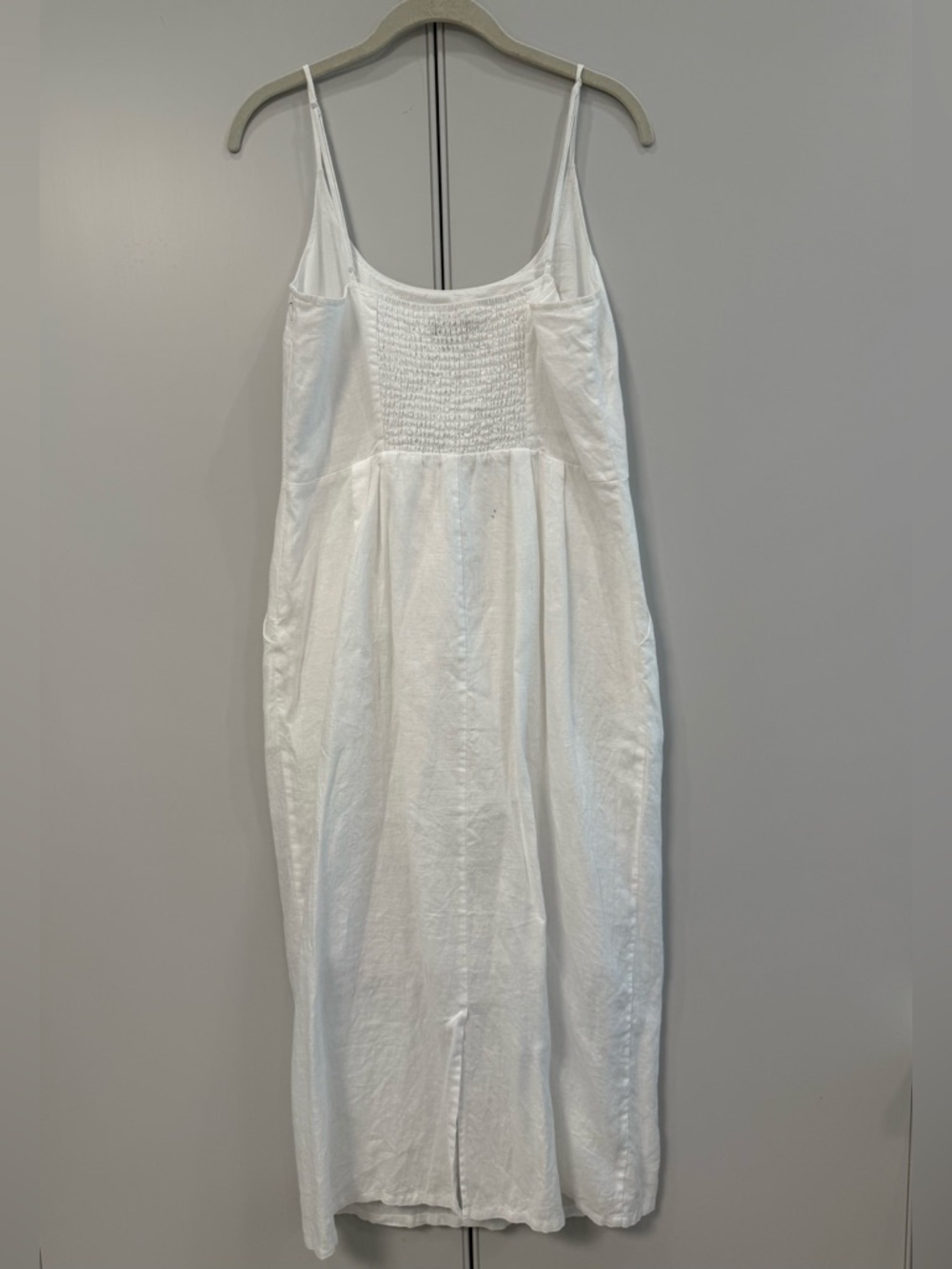 100% European Linen Scoop Neck Midi
Dress - Picture 7 of 10